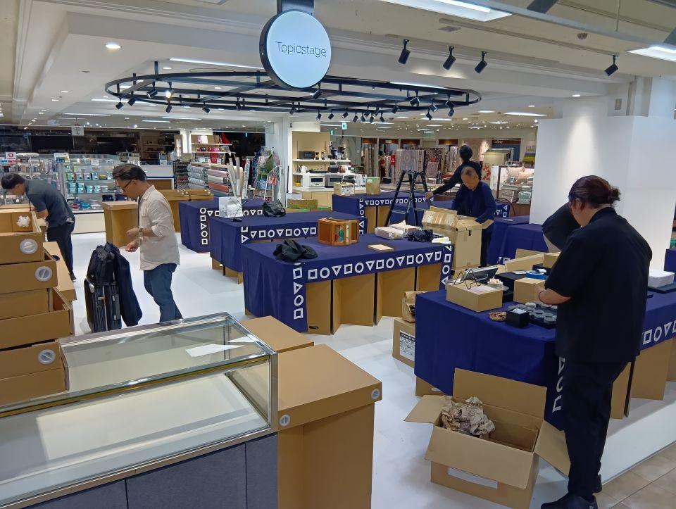 明日より展示即売会 福岡会場（大丸博多天神店6階トピックステージ）が始まります。